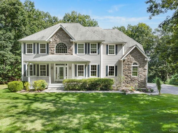 127 Shagbark Lane, Hopewell Junction, NY 12533