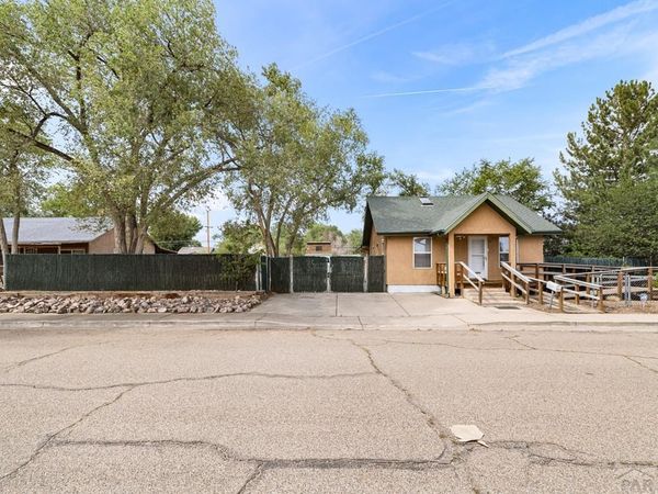 1423 E River St, Pueblo, CO 81001