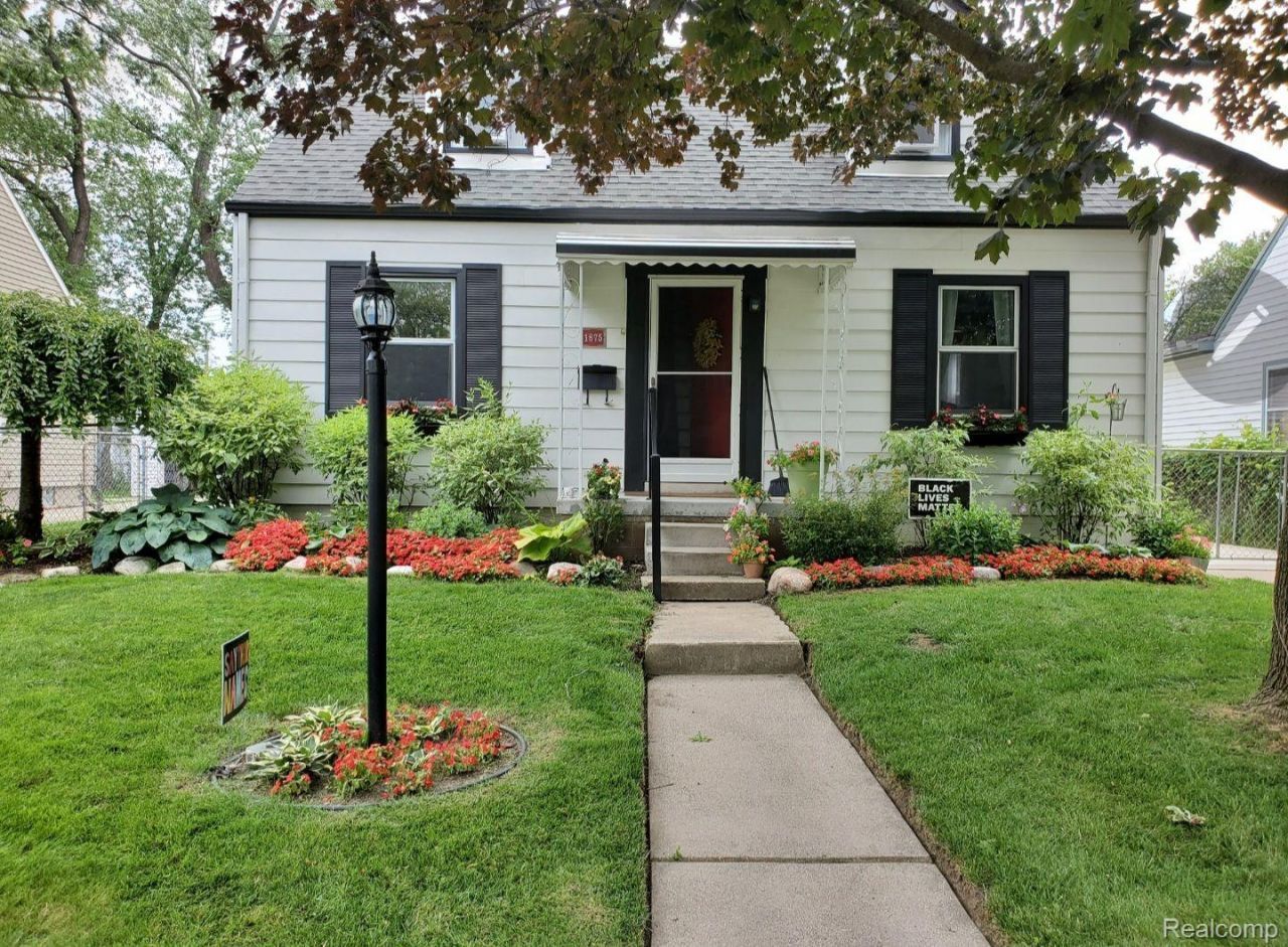 1875 Larkmoor Blvd, Berkley, Mi 48072 Main Photo
