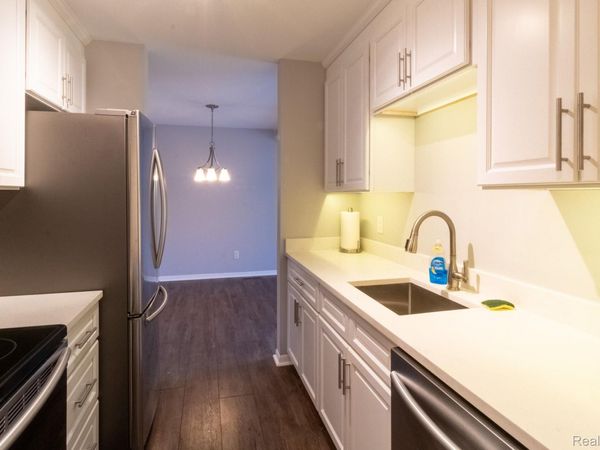 1199 S Sheldon Road, Unit 79, Plymouth, Mi 48170