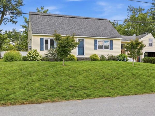 7 Hideaway Road, Nashua, NH 03064