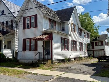 25 John Street, Geneva, NY 14456