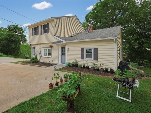 11 3rd Ave, Chelmsford, MA 01863