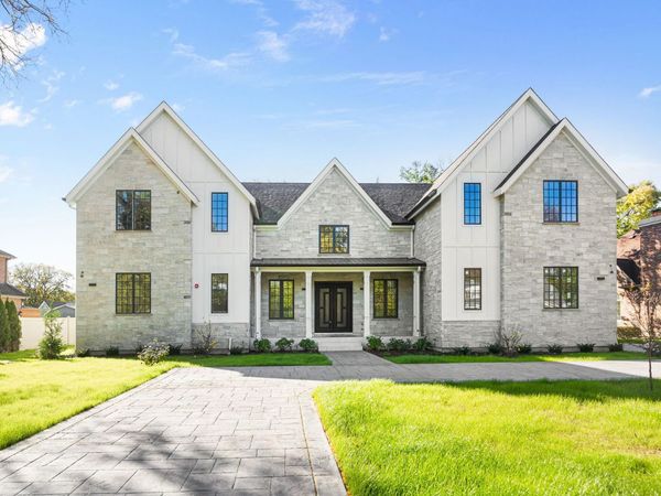 1921 Beechnut Road, Northbrook, IL 60062