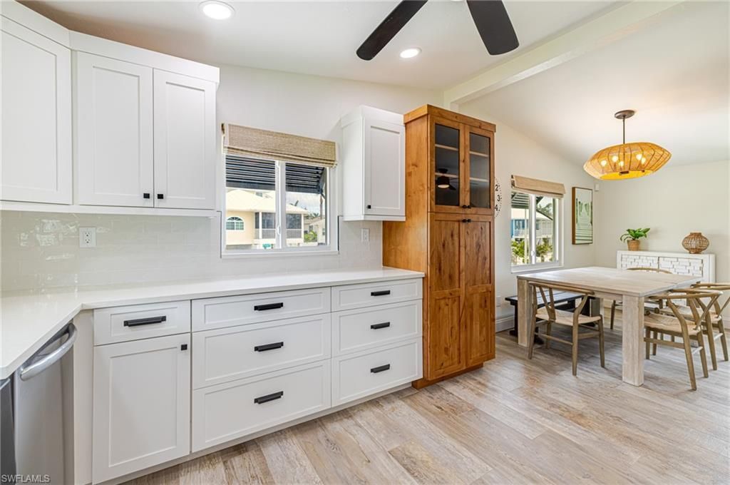 139 Coconut Dr, Fort Myers Beach, FL 33931 Photo