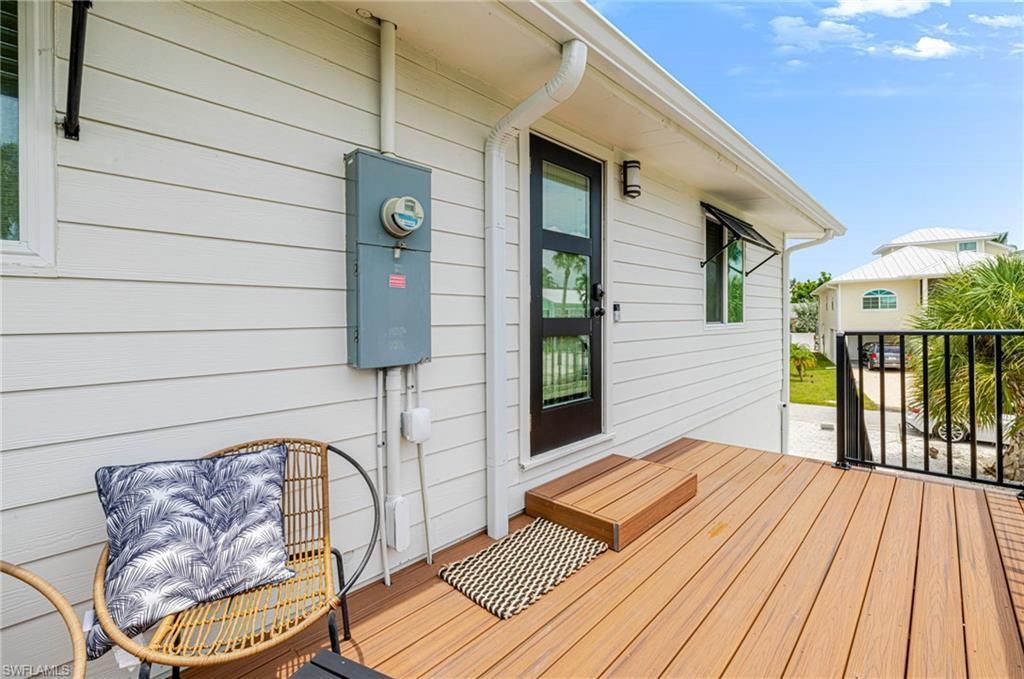 139 Coconut Dr, Fort Myers Beach, FL 33931 Photo