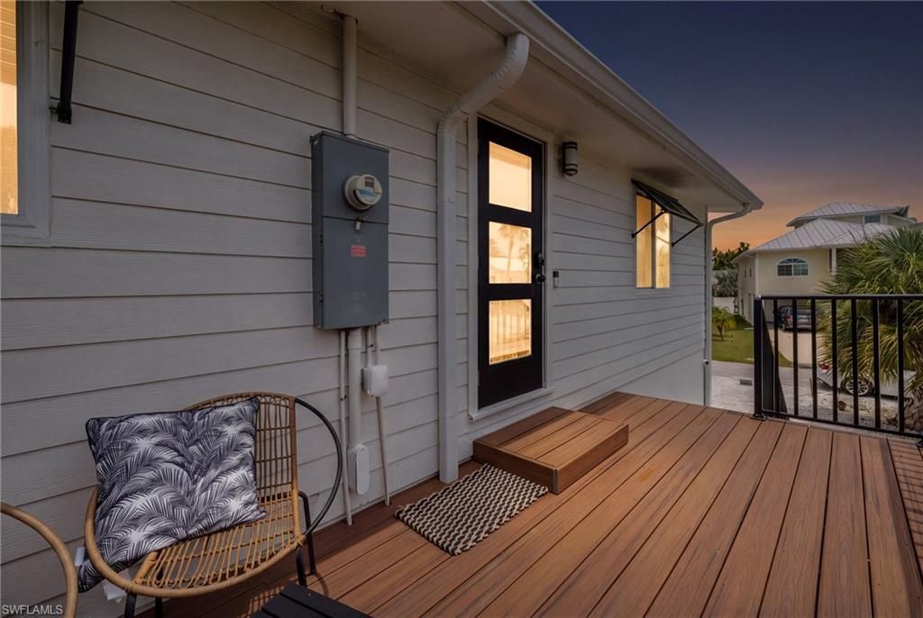 139 Coconut Dr, Fort Myers Beach, FL 33931 Photo
