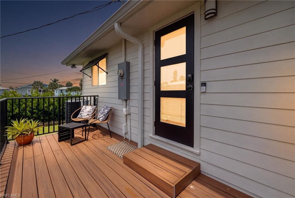139 Coconut Dr, Fort Myers Beach, FL 33931 Photo