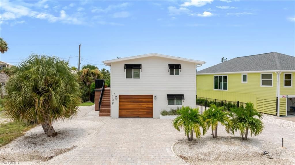 139 Coconut Dr, Fort Myers Beach, FL 33931 Photo