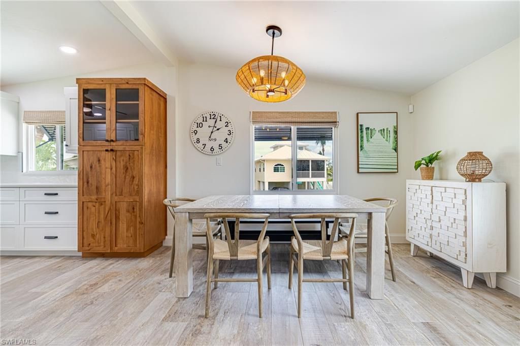 139 Coconut Dr, Fort Myers Beach, FL 33931 Photo