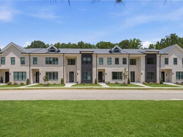185 Brush Creek Court , Stockbridge, GA 30218