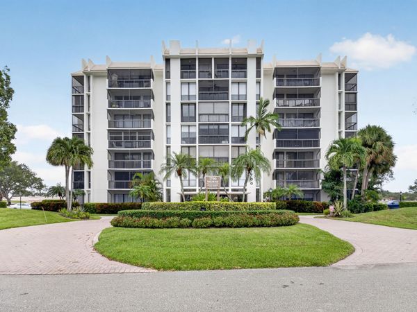 1761 SE Bridgewood Drive, Boca Raton, FL 33434