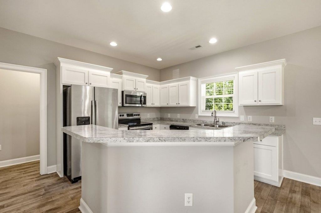 160 Baylee Circle  Photo 8