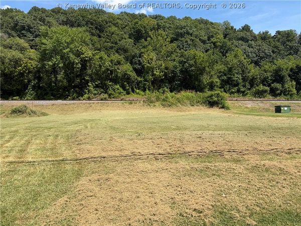 209 Main Avenue, Nitro, WV 25143