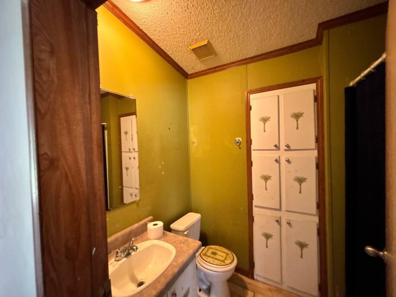 304 Katlyn Place Photo 18
