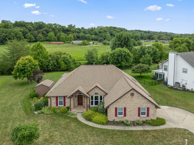 7847 Kings Ridge Circle, Fairborn, OH 45324 Photo 2