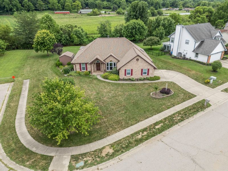 7847 Kings Ridge Circle, Fairborn, OH 45324 Photo 3