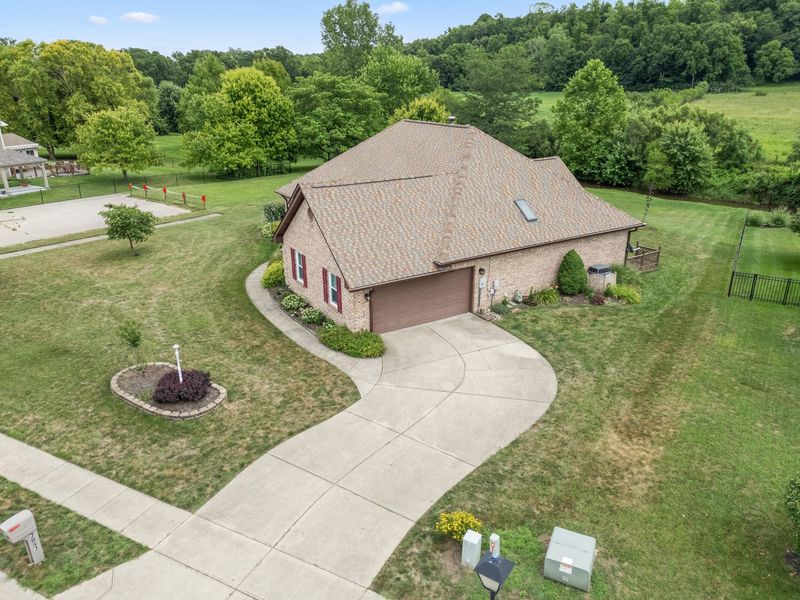 7847 Kings Ridge Circle, Fairborn, OH 45324 Photo 4