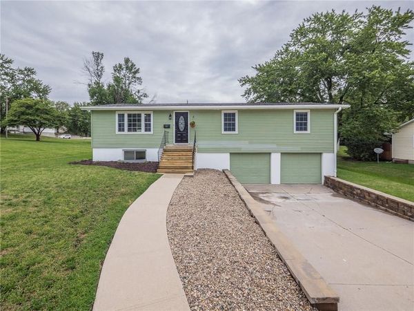 413 W South Avenue, Maryville, MO 64468