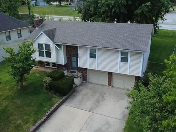 3008 S Bryn Mawr Drive, Independence, MO 64057