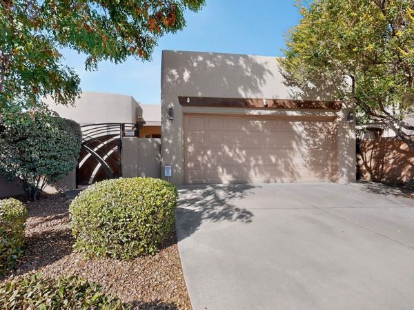 7100 Hawthorn Avenue NE, Albuquerque, NM 87113