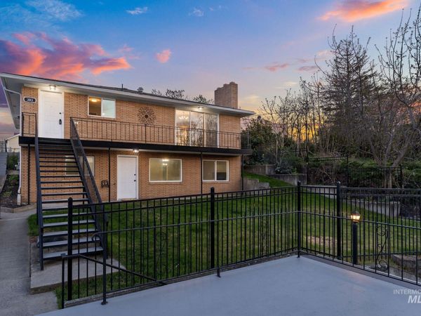 303 Highland Ave, Clarkston, WA 99403