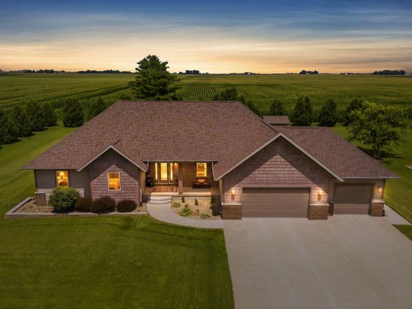 7525 E Bennington Road, Dunkerton, IA 50626