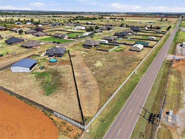 8860 Hudson Lane, Piedmont, OK 73078