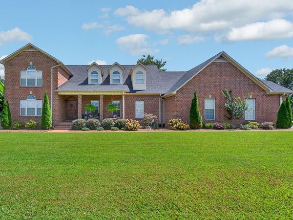 100 Whites Point, Cookeville, TN 38501