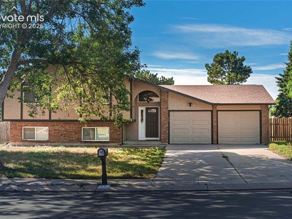 5565 Trout Creek Pass Drive, Colorado Springs, CO 80917