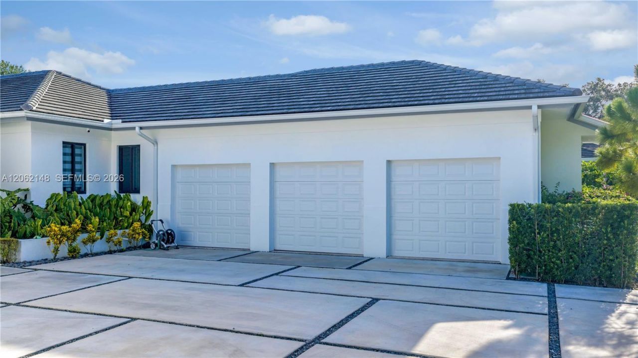 7830 SW 117th St, Pinecrest, FL 33156 Photo