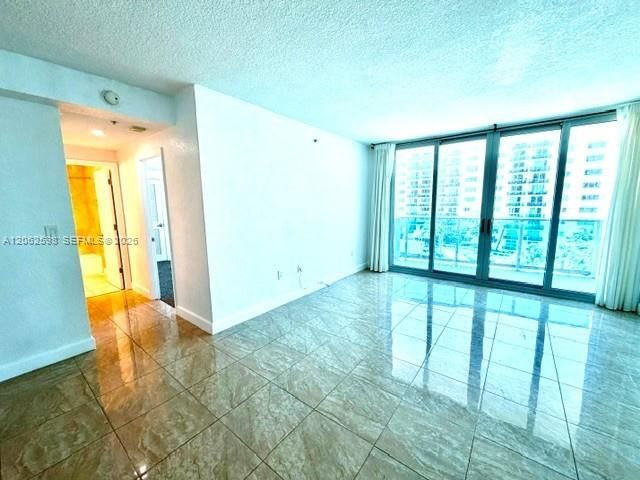 7501 E Treasure Dr , Unit 5H, North Bay Village, FL 33141 Photo