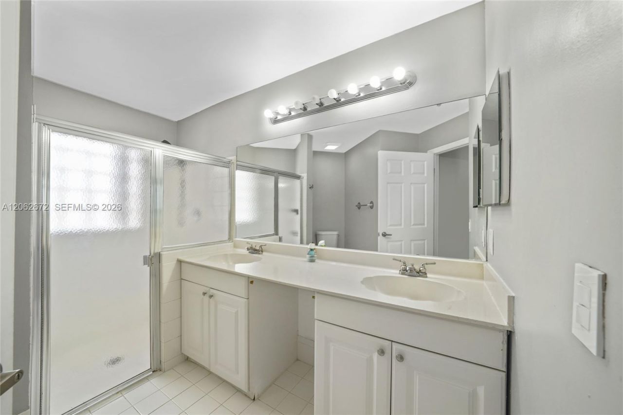 18946 NW 10th St, Pembroke Pines, FL 33029 Photo