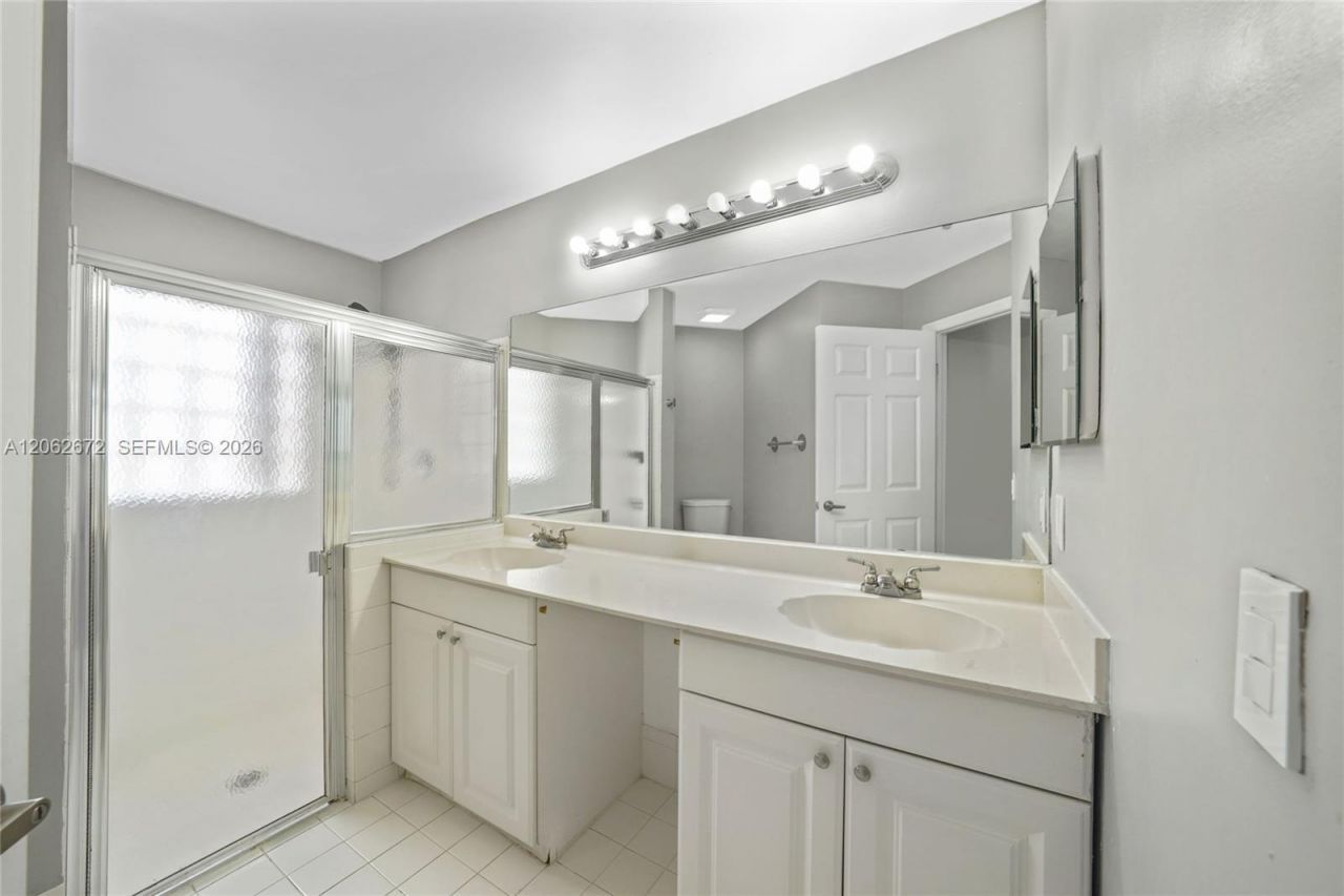 18946 NW 10th St, Pembroke Pines, FL 33029 Photo