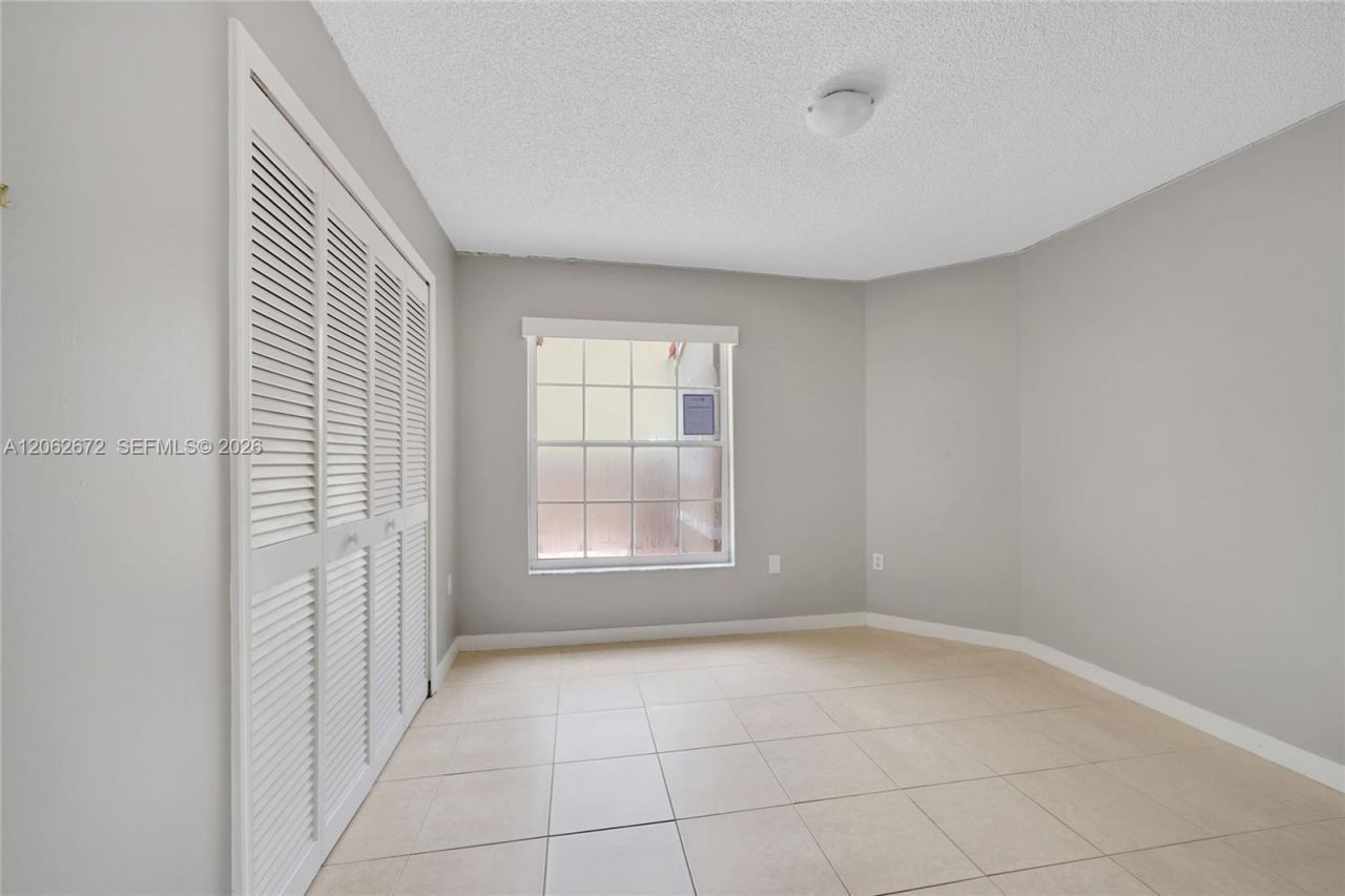 18946 NW 10th St, Pembroke Pines, FL 33029 Photo