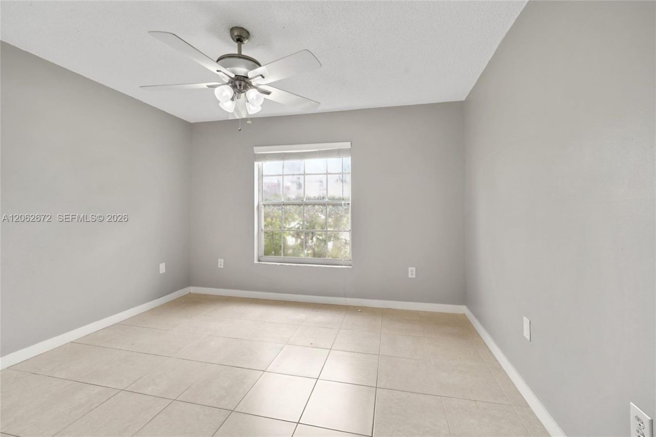 18946 NW 10th St, Pembroke Pines, FL 33029 Photo