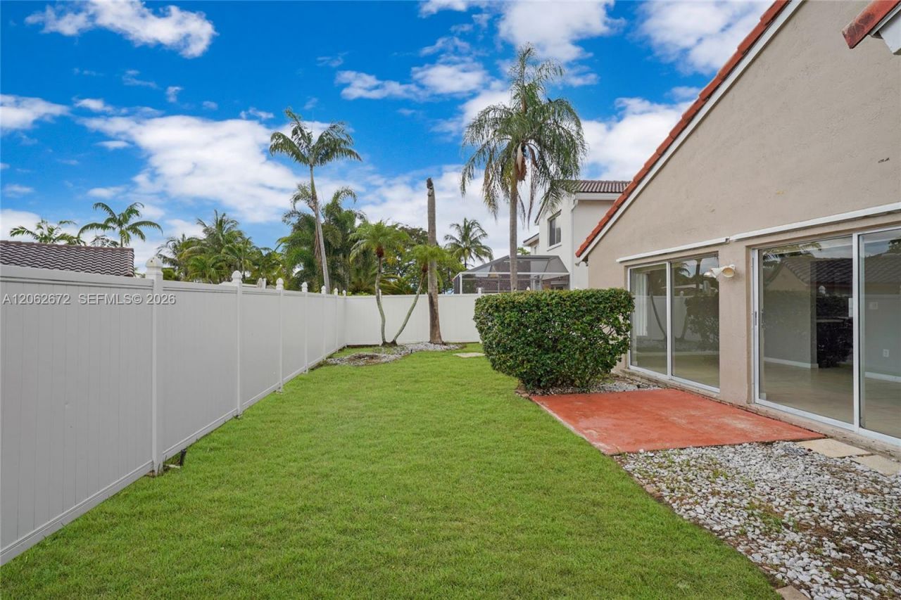 18946 NW 10th St, Pembroke Pines, FL 33029 Photo