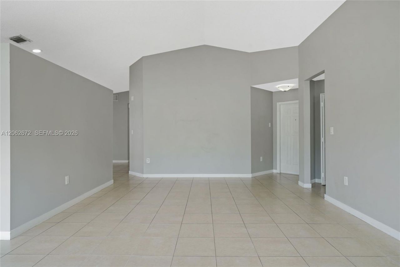 18946 NW 10th St, Pembroke Pines, FL 33029 Photo