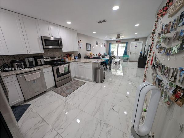 7761 NW 42nd Pl , Coral Springs, FL 33065