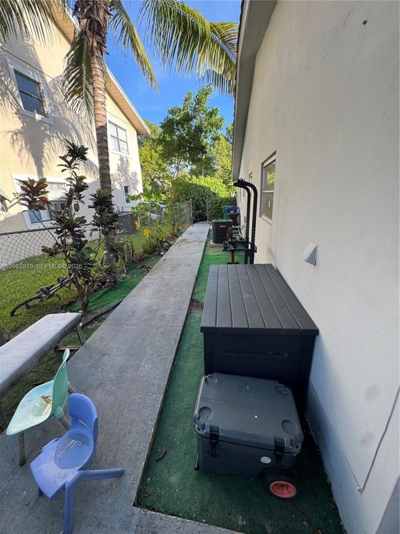 7761 NW 42nd Pl, Coral Springs, FL 33065 Photo