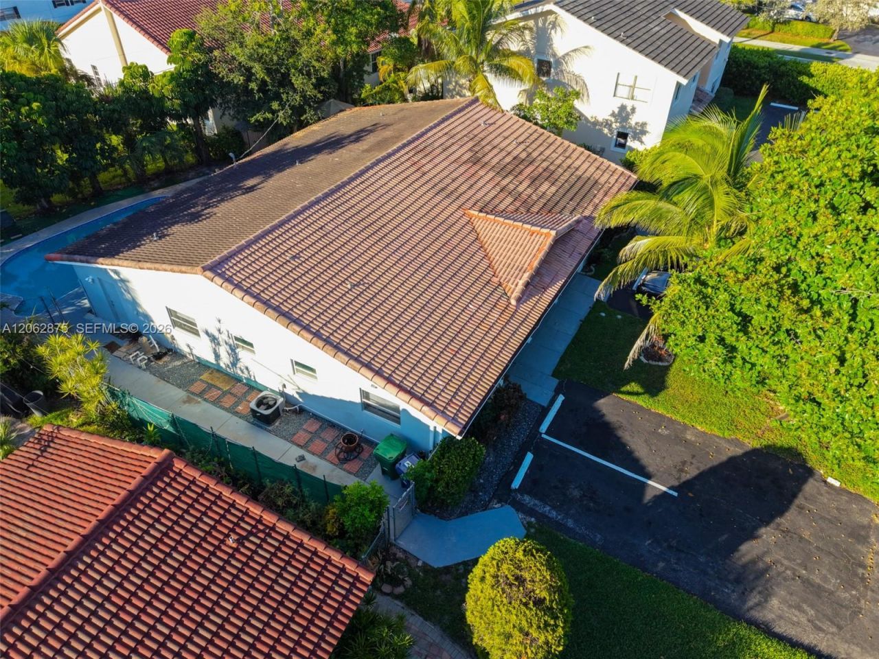 7761 NW 42nd Pl, Coral Springs, FL 33065 Photo