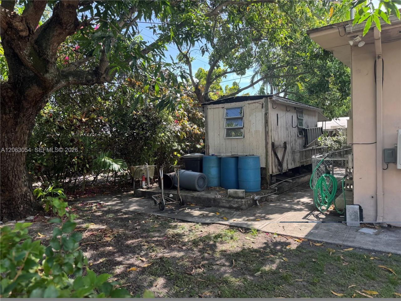 562 E 44th St, Hialeah, FL 33013 Photo