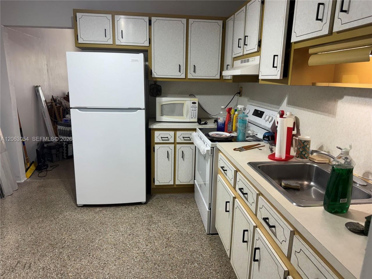 562 E 44th St, Hialeah, FL 33013 Photo