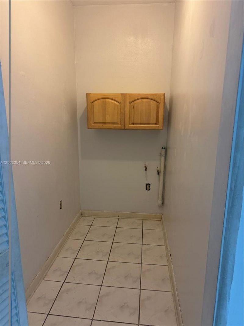 562 E 44th St, Hialeah, FL 33013 Photo