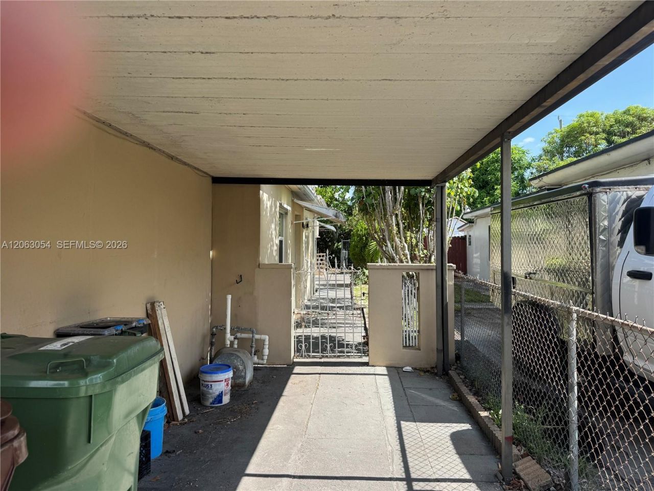 562 E 44th St, Hialeah, FL 33013 Photo