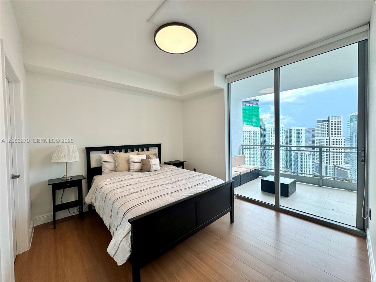 90 SW 3rd St , Unit 3902, Miami, FL 33130 Photo
