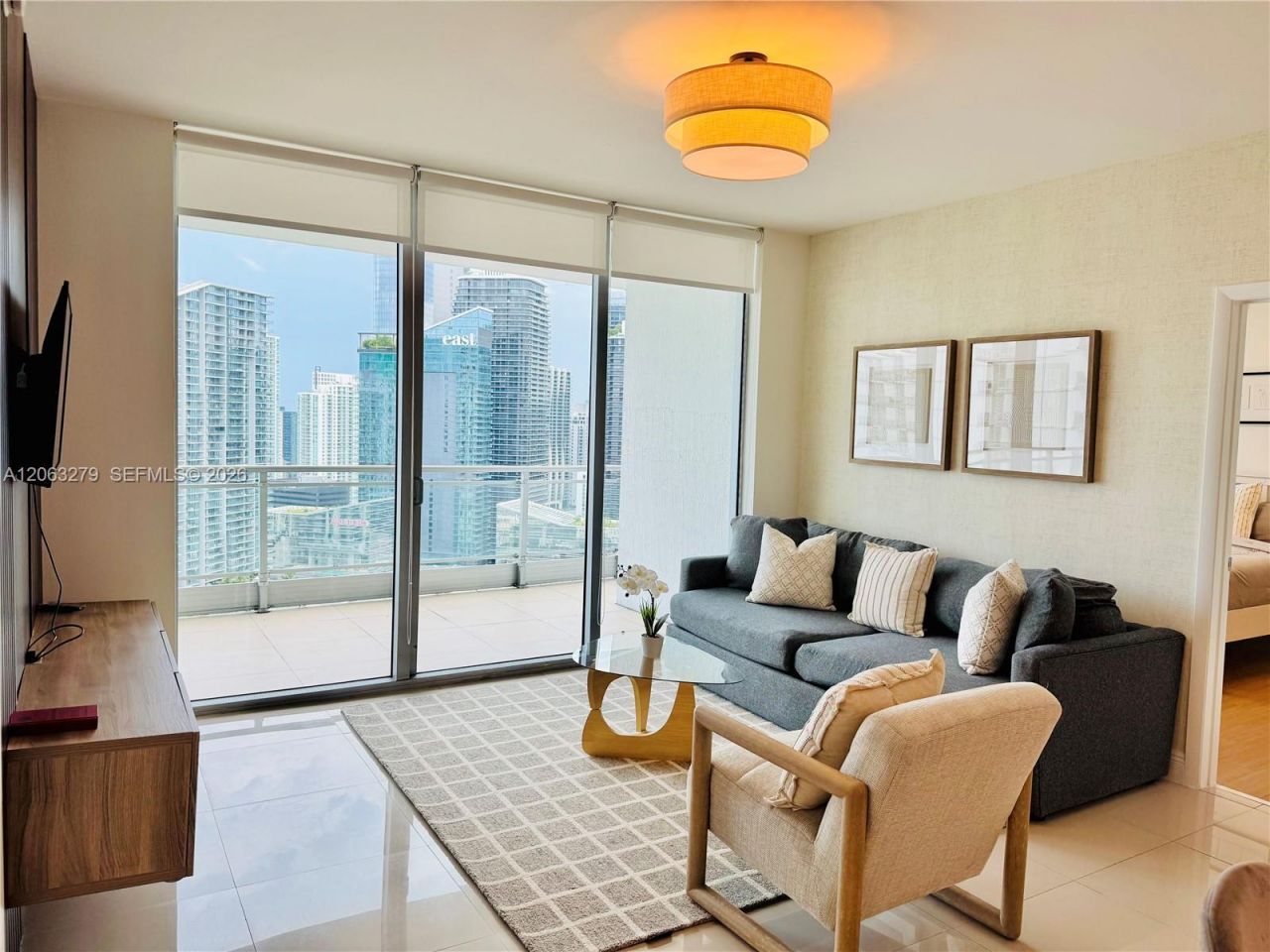 90 SW 3rd St , Unit 3902, Miami, FL 33130 Photo
