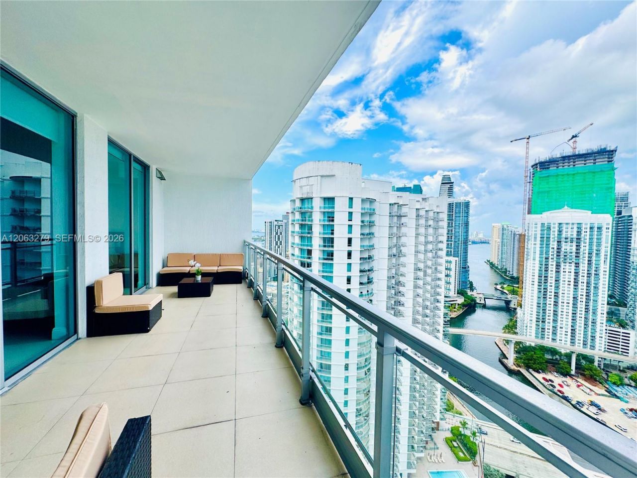 90 SW 3rd St , Unit 3902, Miami, FL 33130 Photo