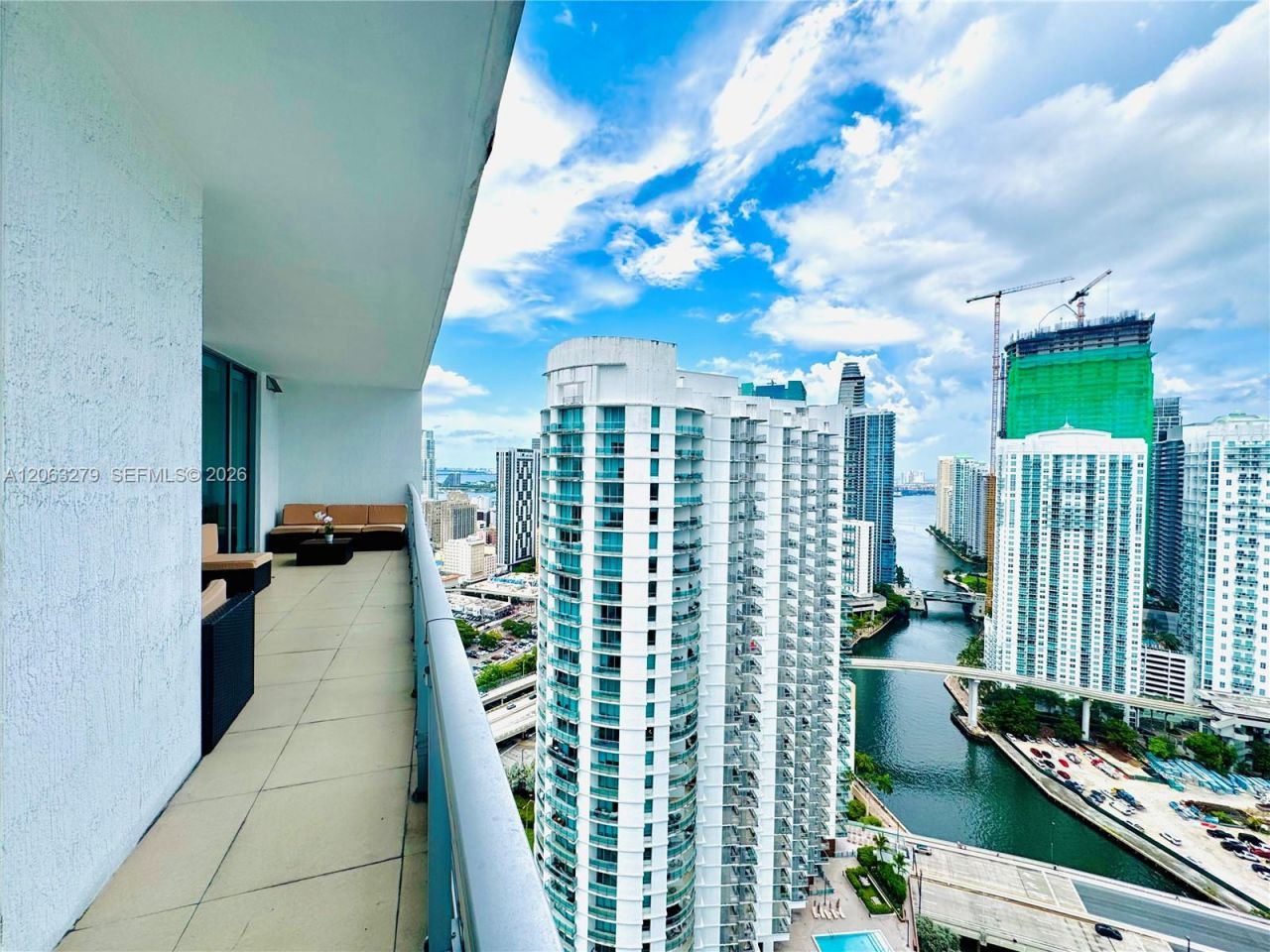 90 SW 3rd St , Unit 3902, Miami, FL 33130 Photo