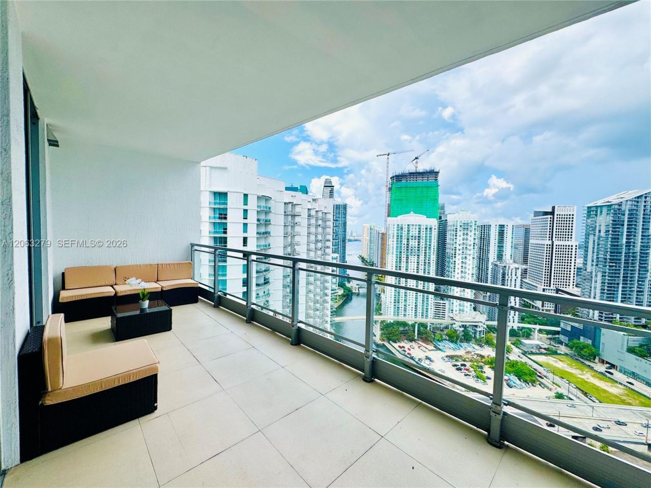 90 SW 3rd St , Unit 3902, Miami, FL 33130 Photo